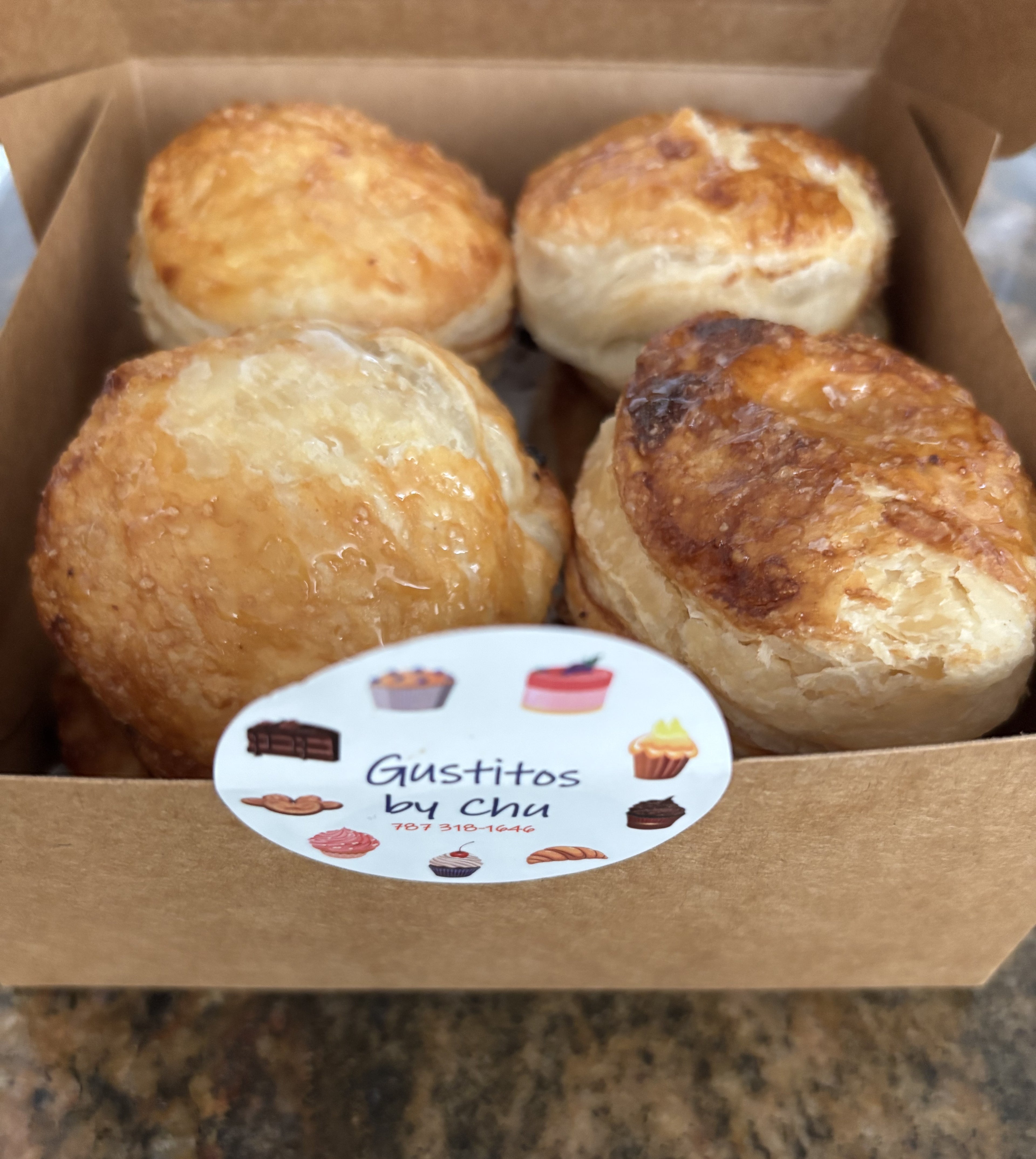 Caja de pastelillos de carne